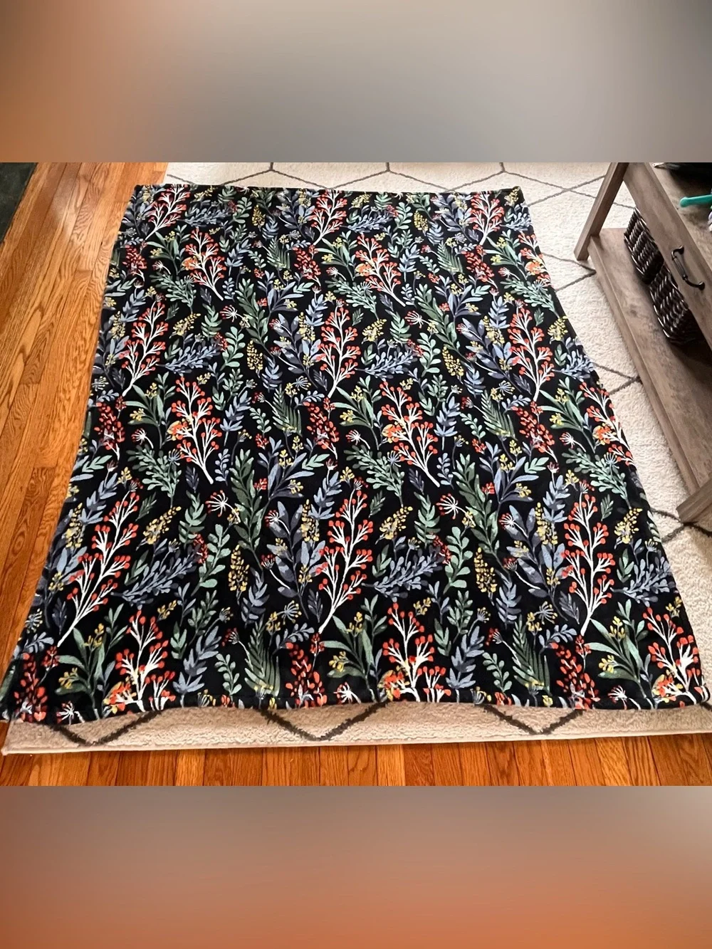Monte and Jardin luxury collection ultra plush throw blanket navy botanical